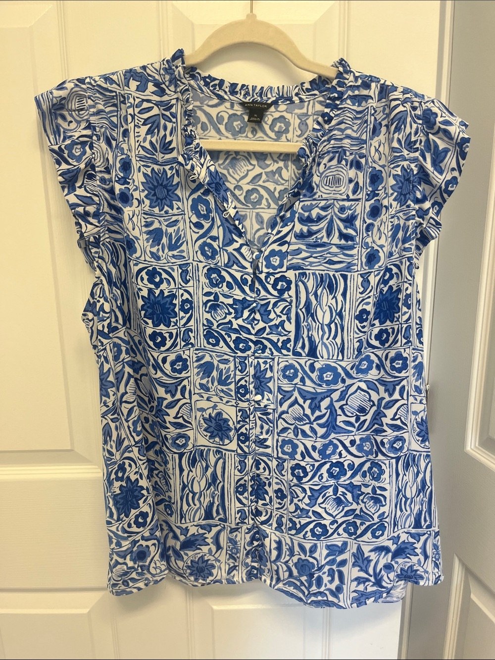 Ann Taylor Blue and White Printed Cap-Sleeve Blouse